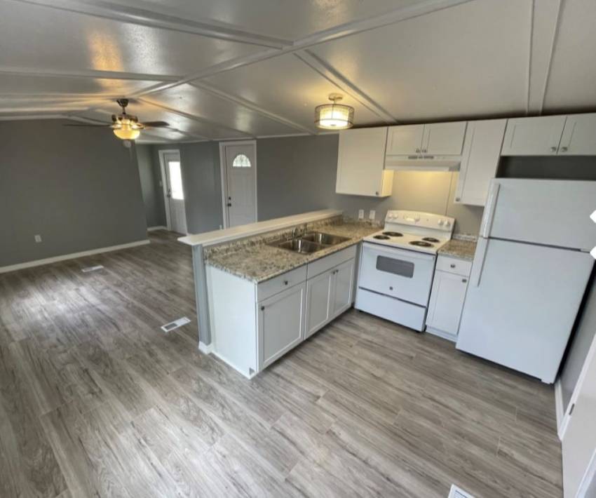 101 Woodside Lane a Winter Haven, FL Mobile or Manufactured Home for Sale